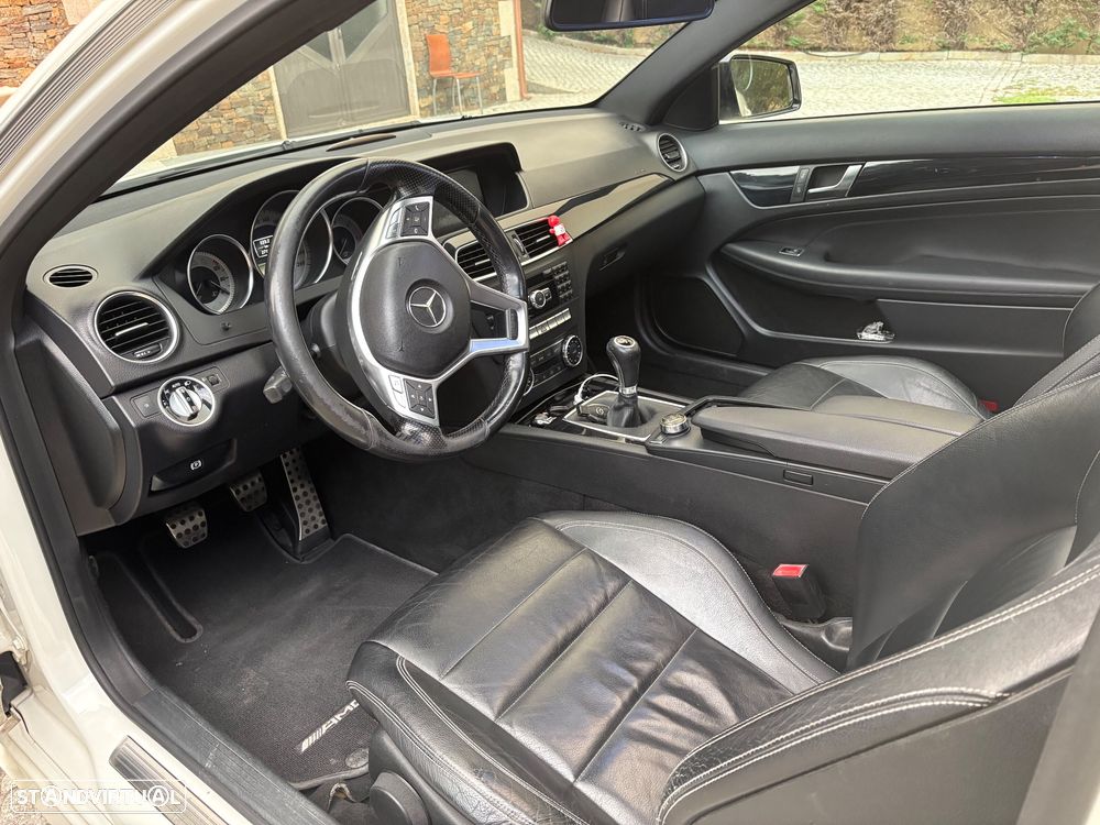 Mercedes-Benz C 250 CDI DPF (BlueEFFICIENCY) - 12