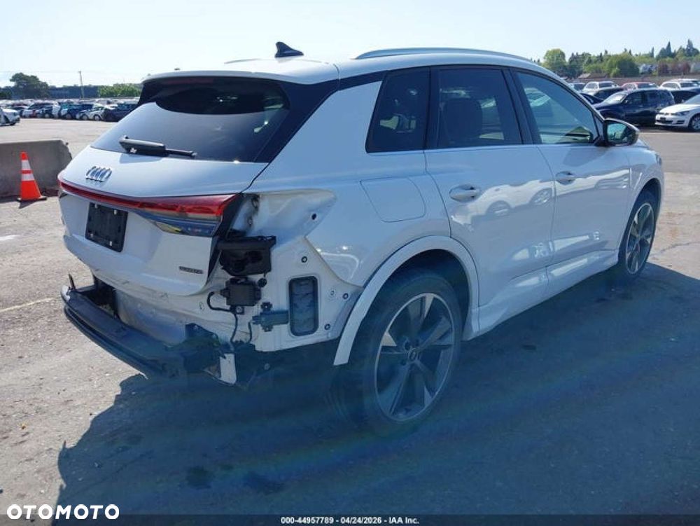 Audi Q4 e-tron - 5