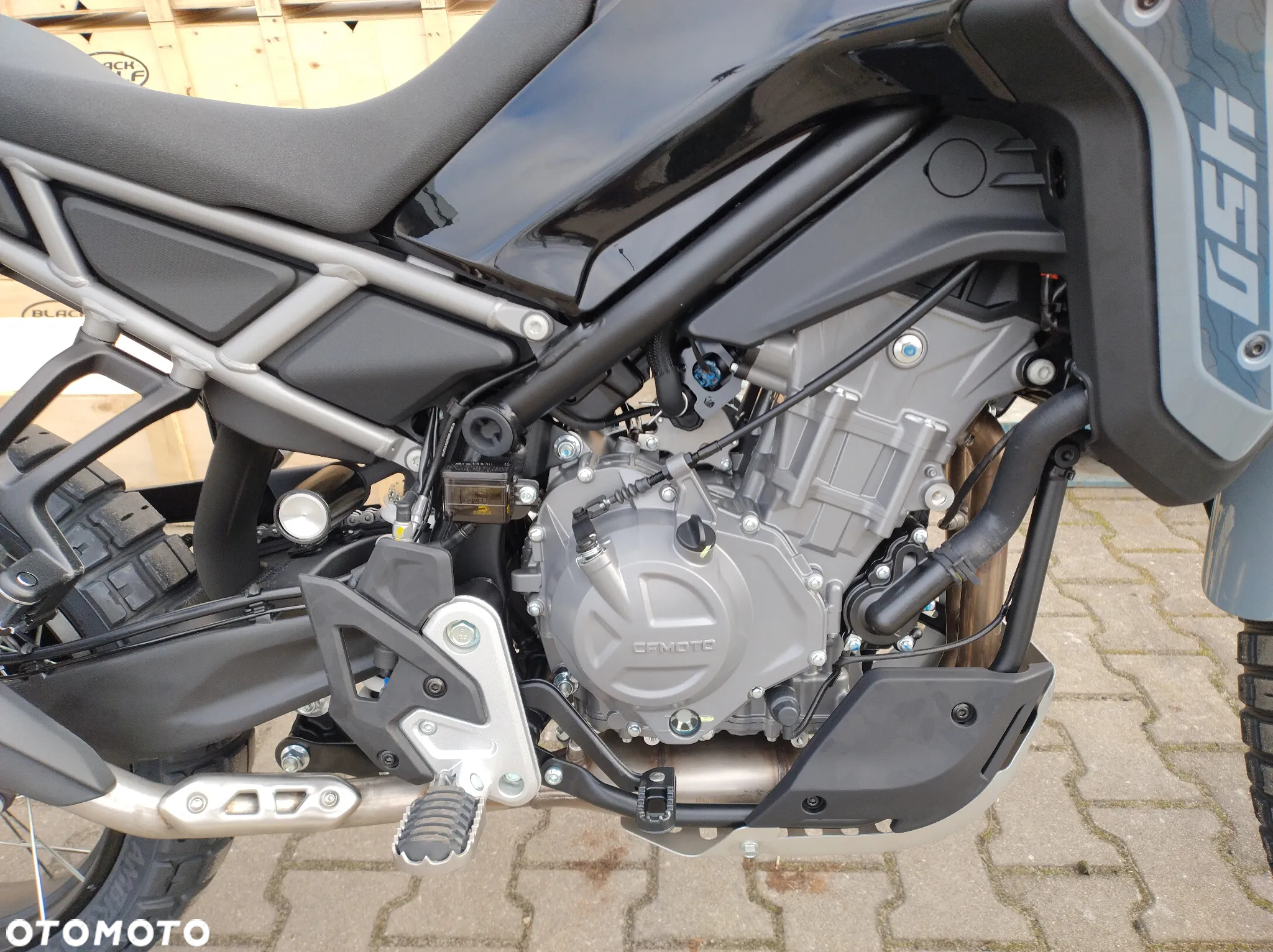 CFMoto MT - 9