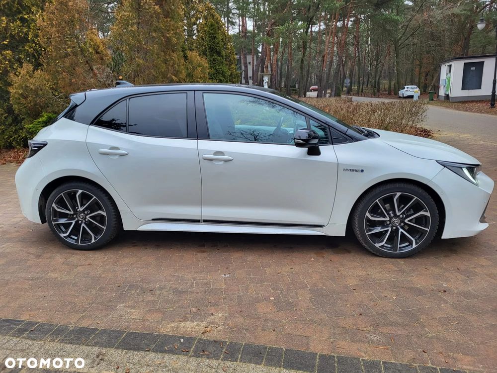 Toyota Corolla 1.8 Hybrid Team Deutschland - 5