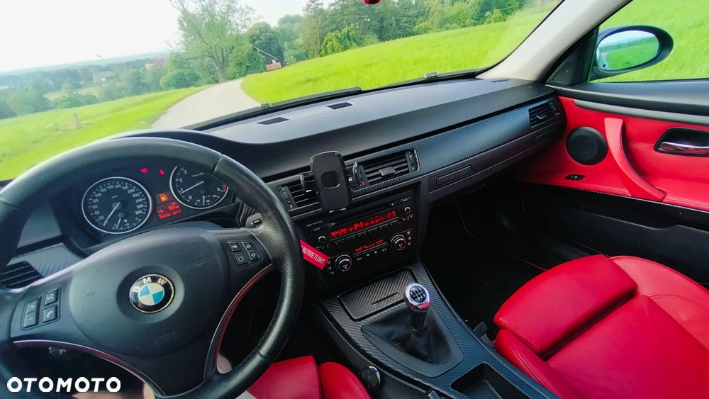 BMW Seria 3 330i - 13