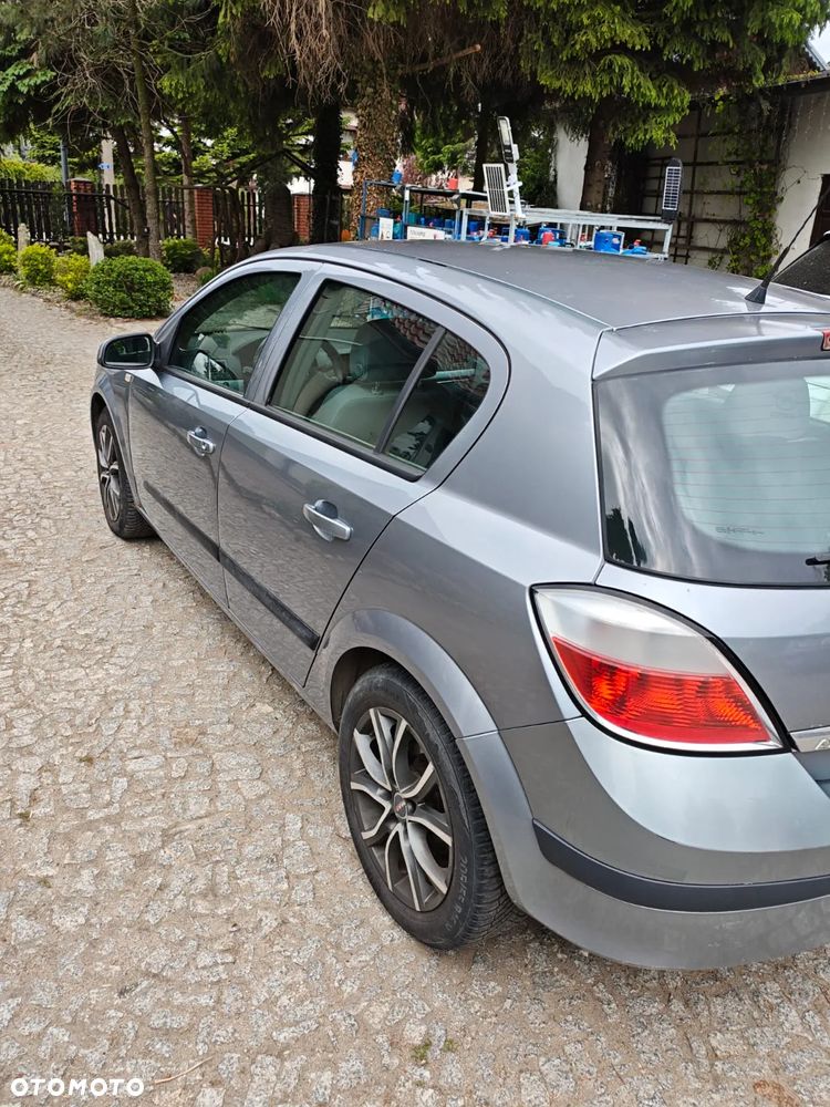 Opel Astra 1.7 CDTI - 10