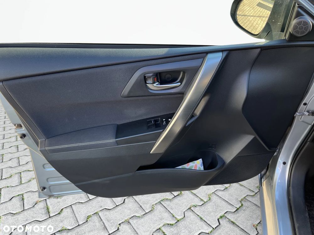 Toyota Auris 1.33 Dual-VVT-i Comfort - 10
