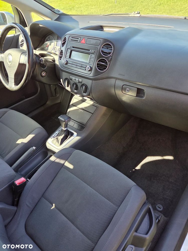 Volkswagen Golf Plus 2.0 TDI Comfortline DSG - 19