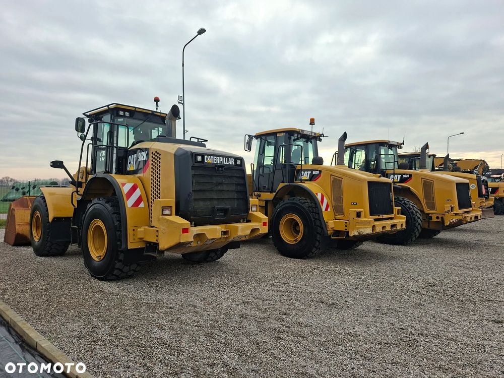 Caterpillar CAT 962H Rok 2010 - 16