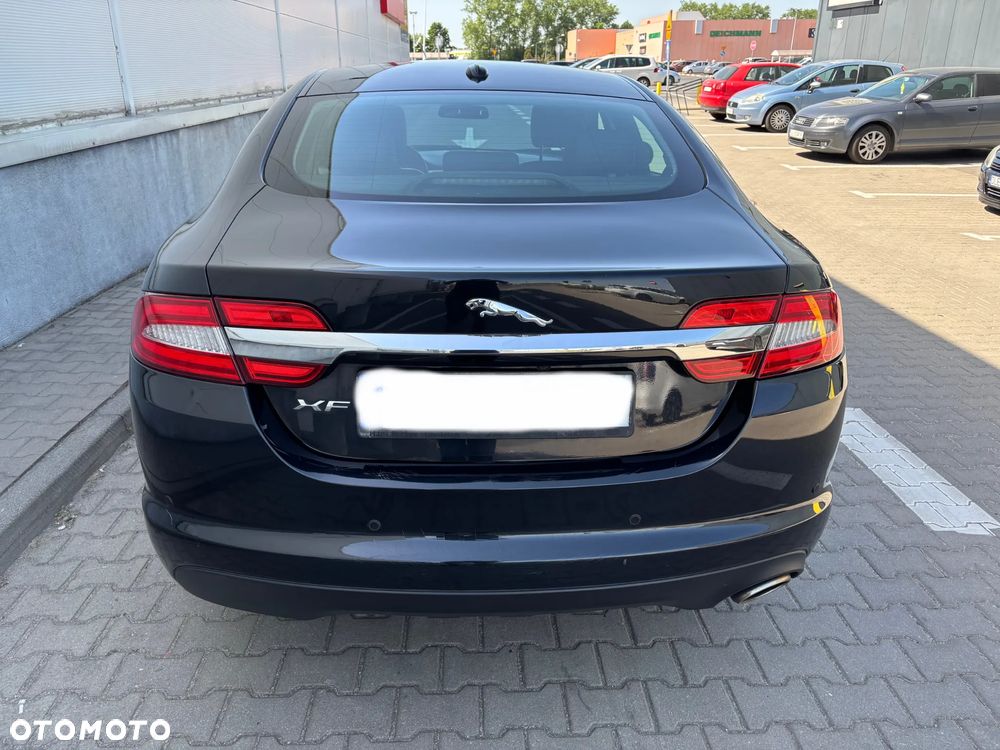 Jaguar XF 2.2 D Luxury - 3