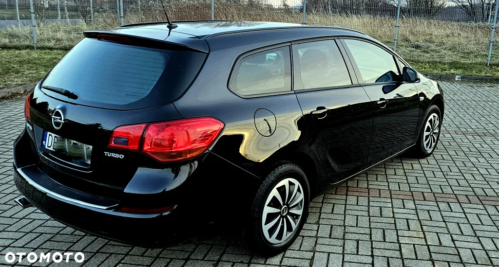 Opel Astra 1.4 Turbo Design Edition - 4