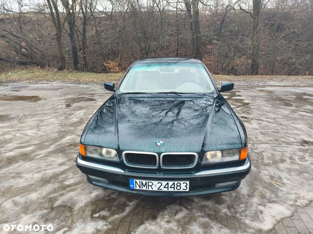 BMW Seria 7 - 8