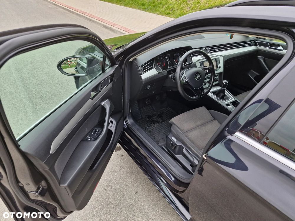 Volkswagen Passat 2.0 TDI (BlueMotion Technology) Highline - 10