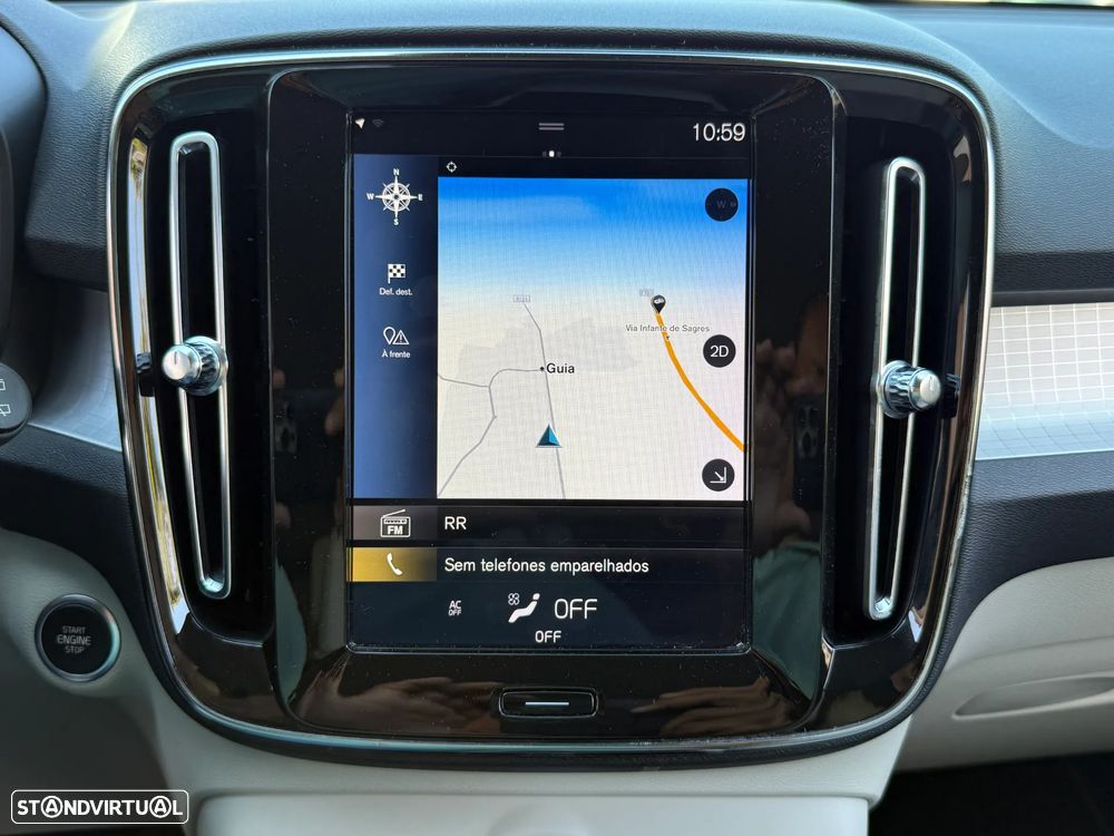 Volvo XC 40 2.0 D3 Momentum Plus Geartronic - 32