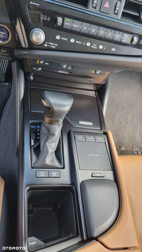 Lexus ES 300h Prestige - 35