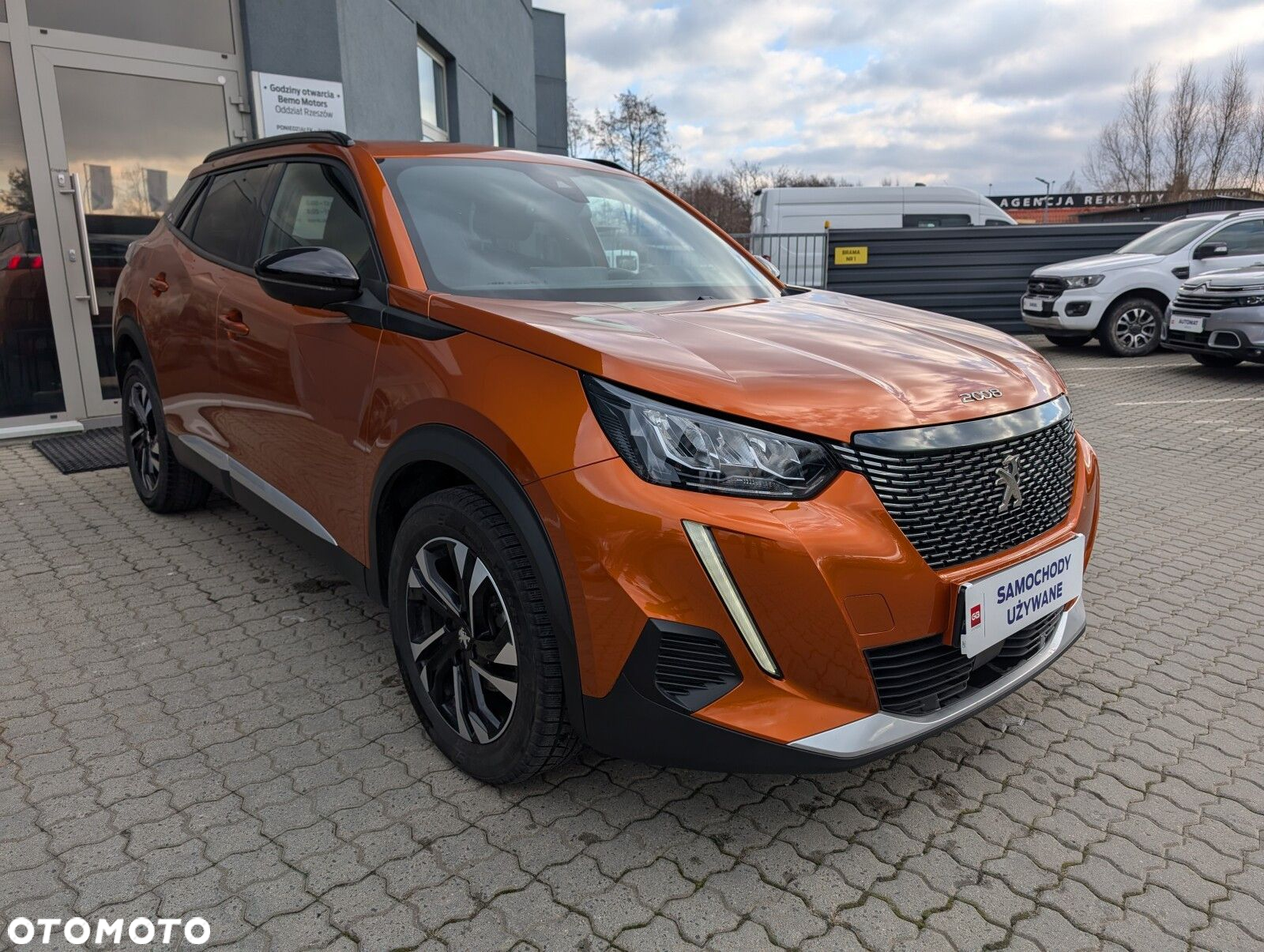 Peugeot 2008 - 4