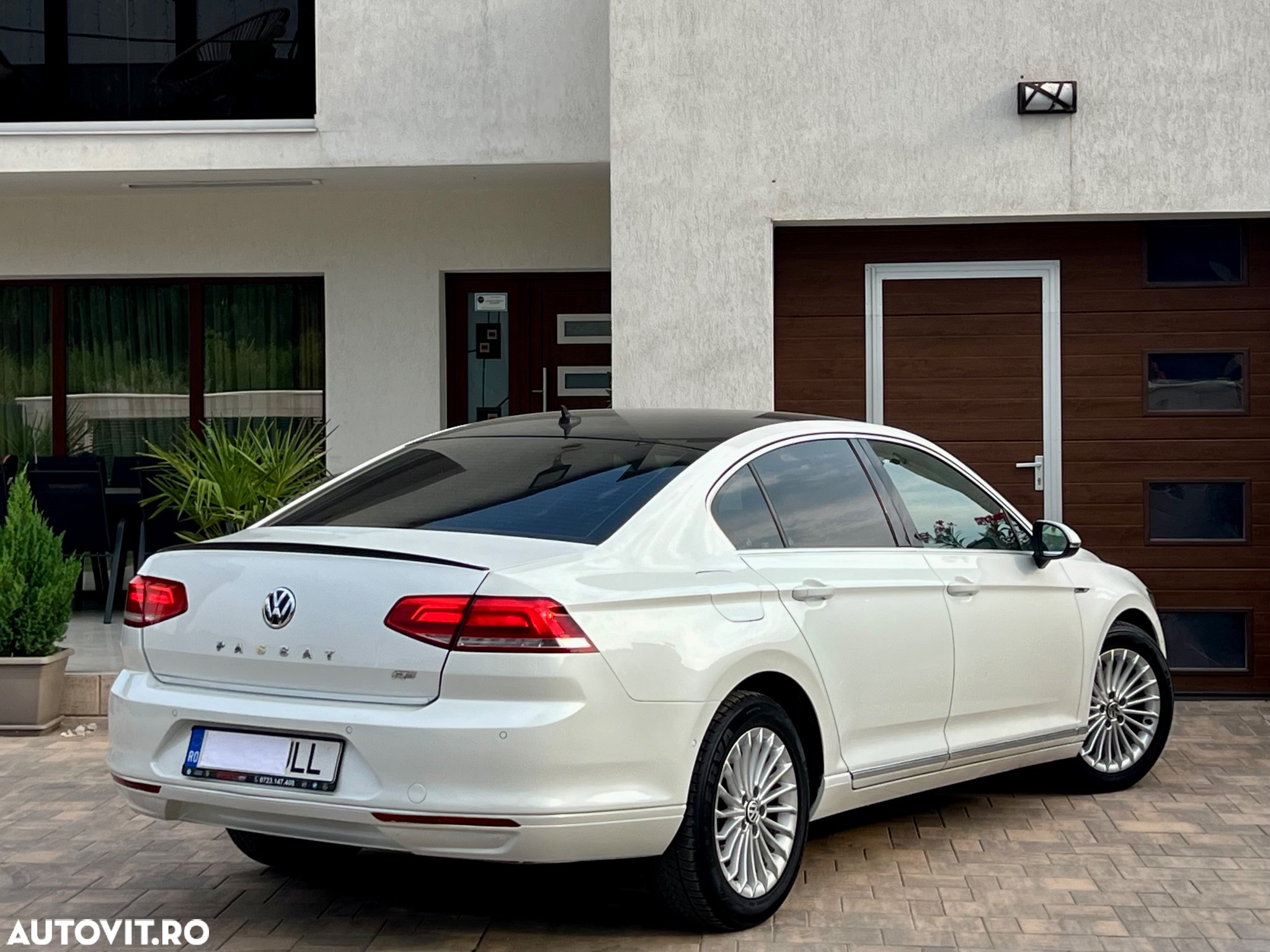 Volkswagen Passat 1.6 TDI (BlueMotion Technology) DSG Comfortline - 25