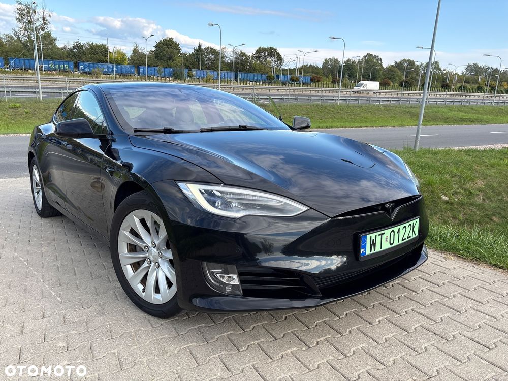 Tesla Model S - 15