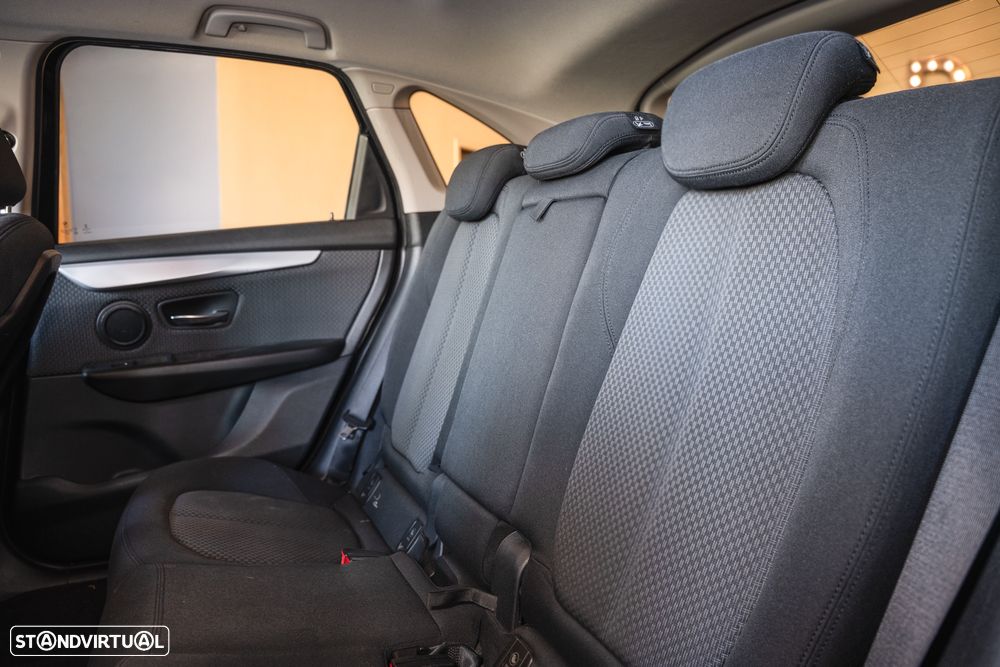 BMW 214 Active Tourer d - 8