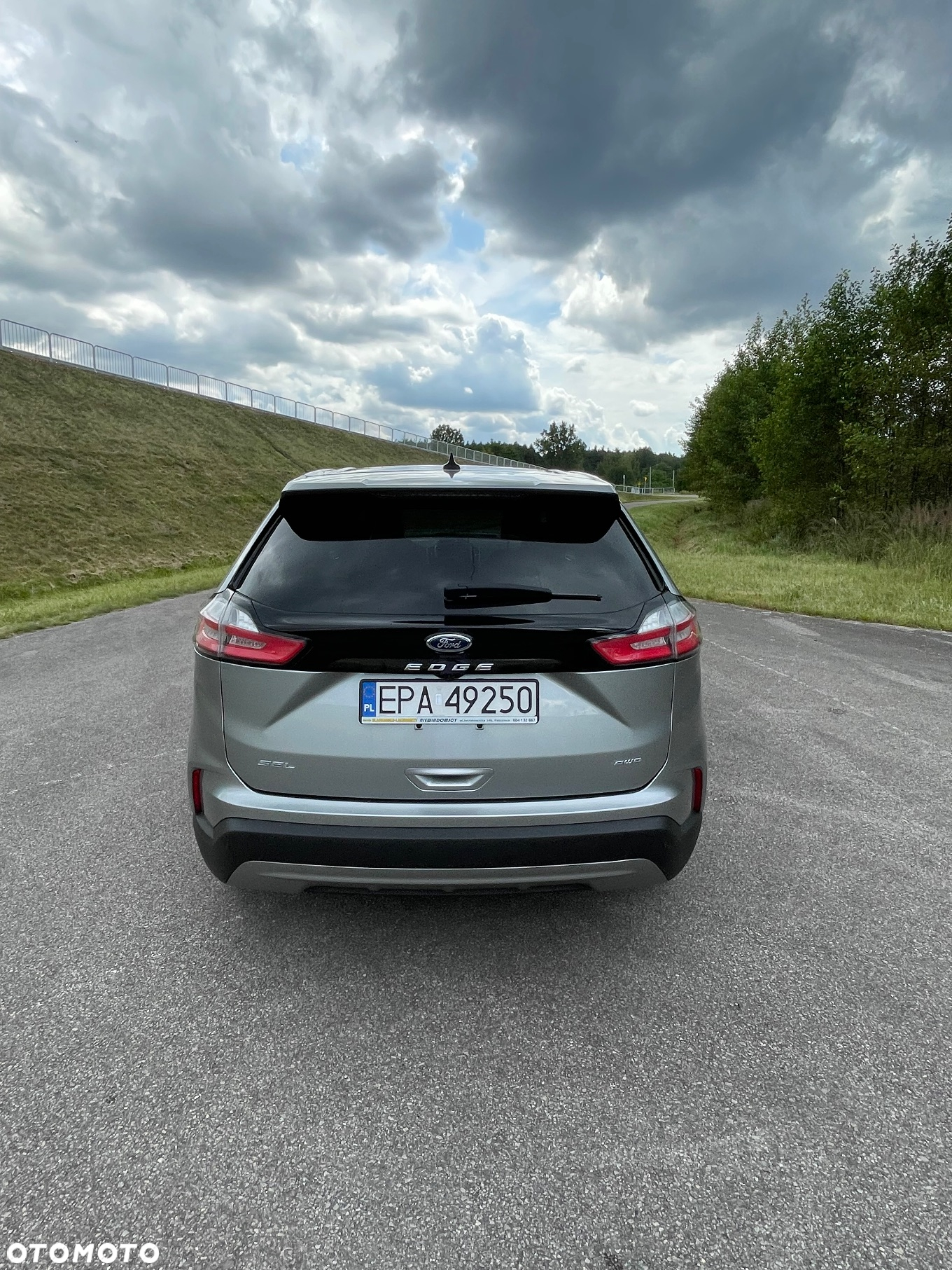 Ford Edge - 4
