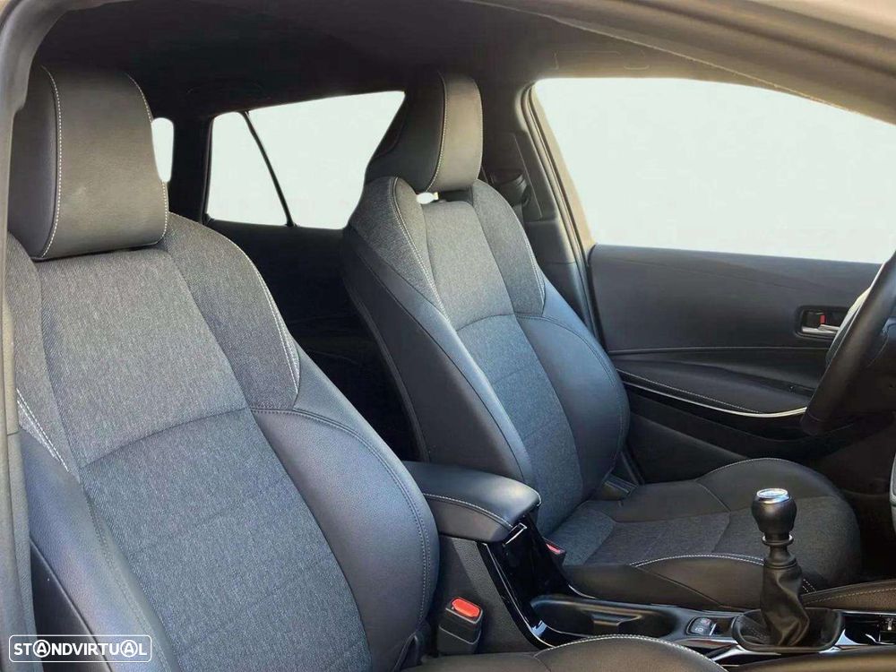 Toyota Corolla Touring Sports - 15