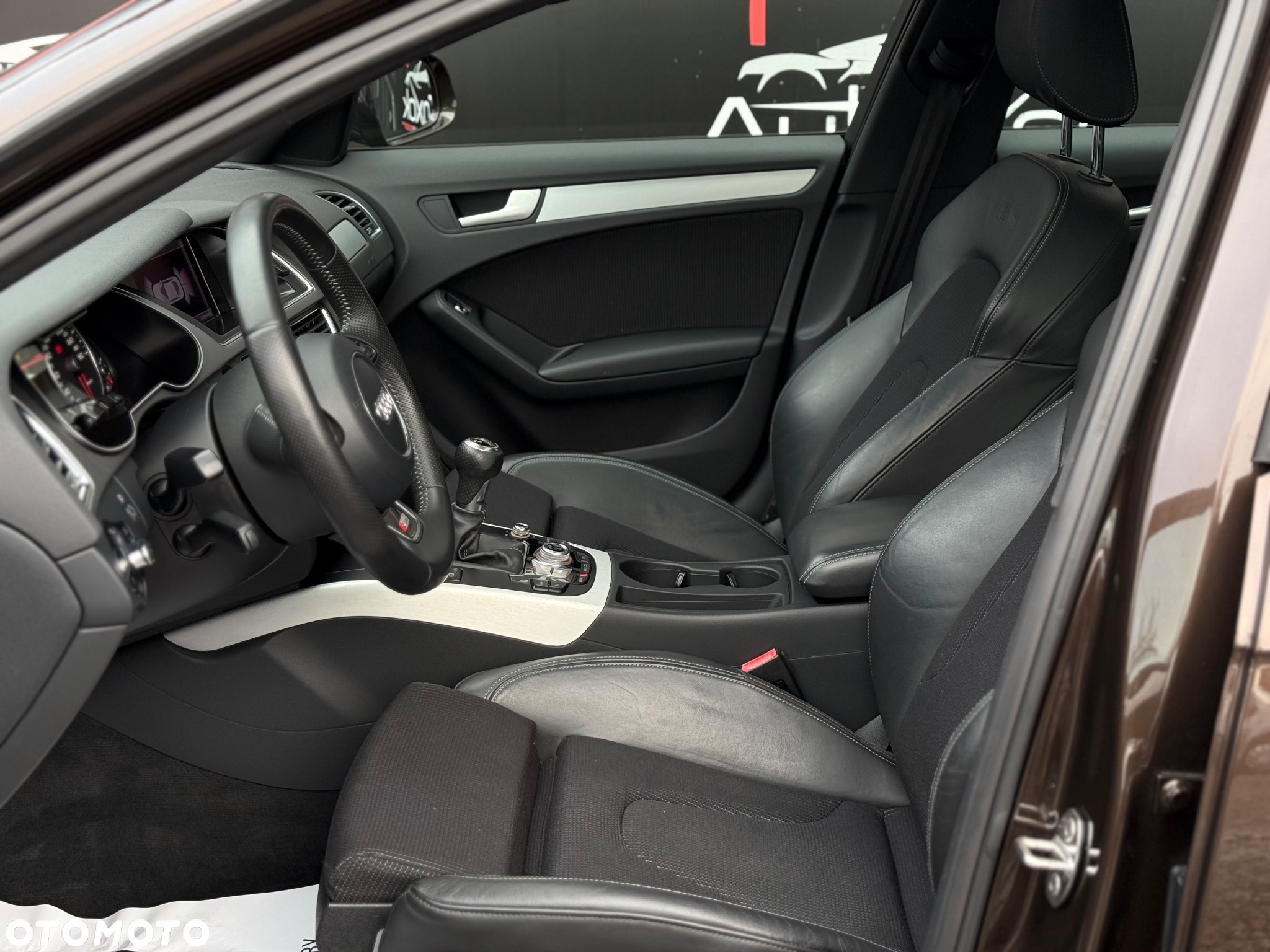 Audi A4 2.0 TDI DPF S line Sportpaket - 18