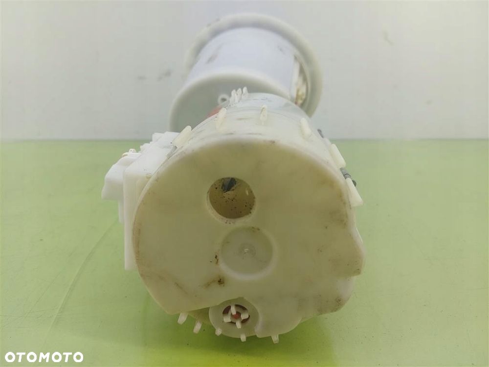 Pompa pompka paliwa Toyota Aygo I 2005-2014 1,0 12V B 770200H010 ORYGINAŁ - 7