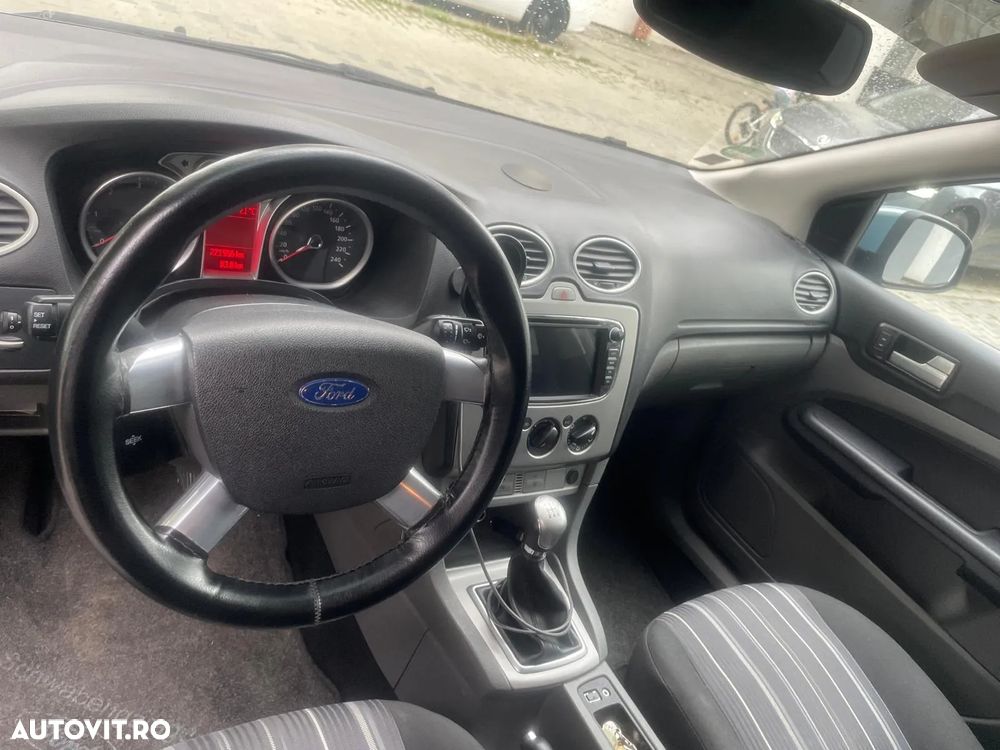 Ford Focus 1.6 TDCI 90 CP Trend - 6