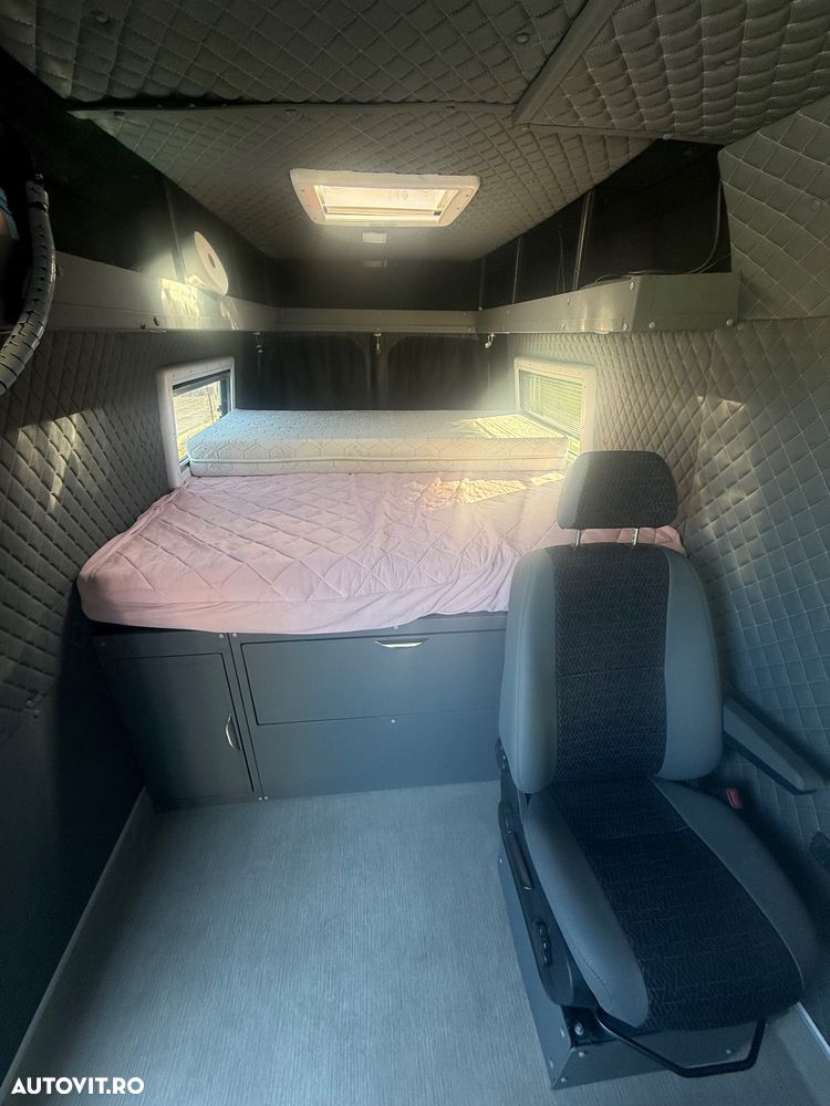 Mercedes-Benz Sprinter - 4