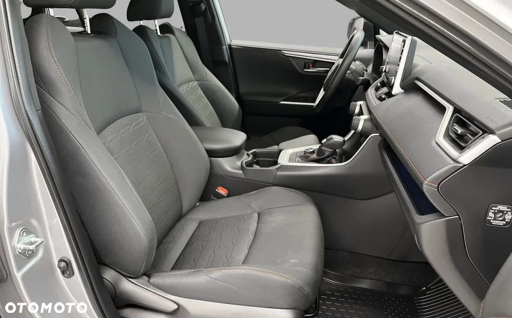 Toyota RAV4 - 9