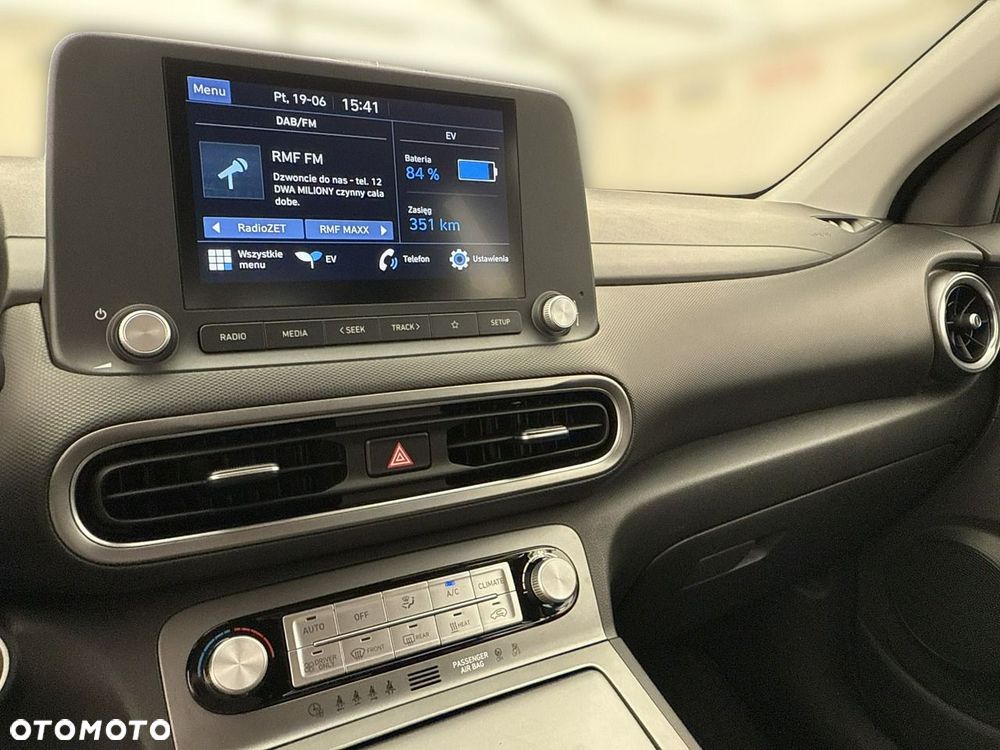 Hyundai Kona 64kWh Modern - 27
