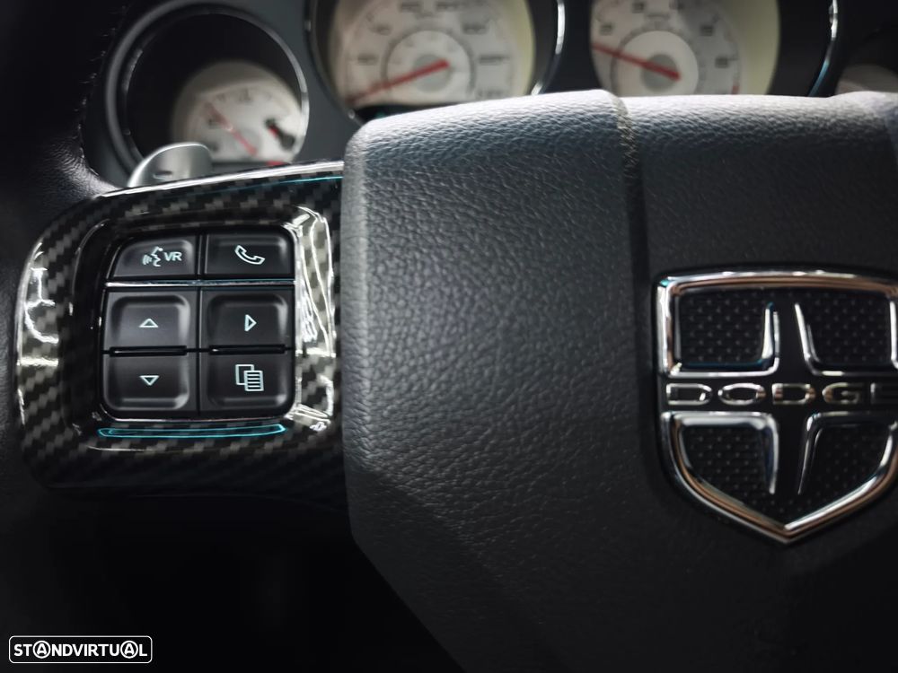 Dodge Challenger Auto SXT Plus - 22