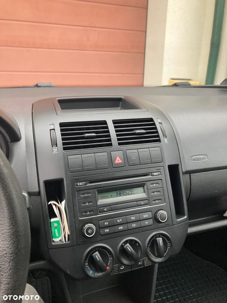 Volkswagen Polo 1.4 TDI Trendline - 2