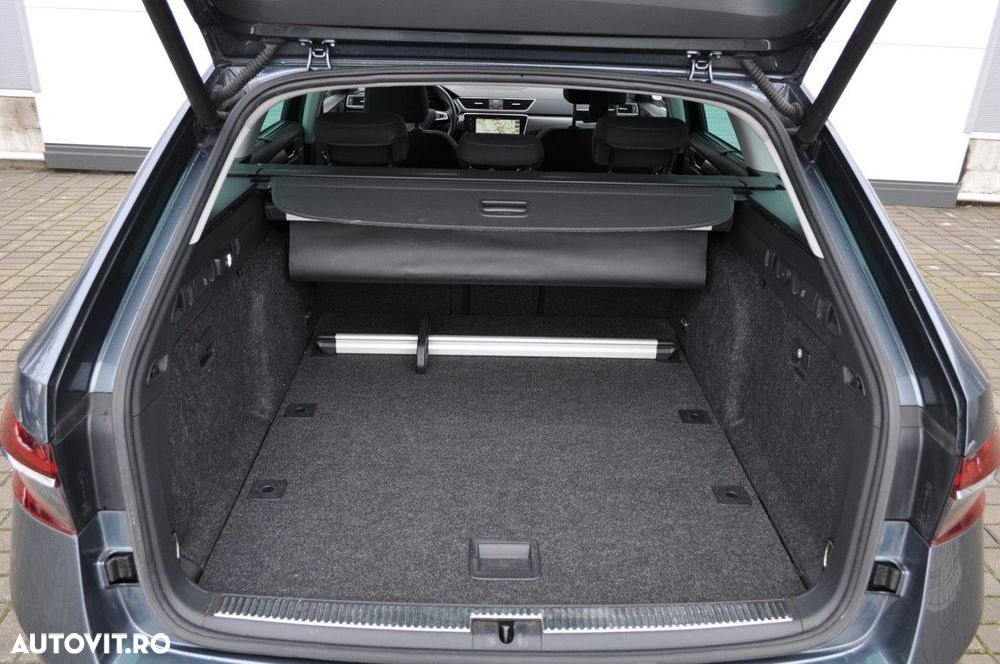 Skoda Superb 2.0 TSI DSG Style - 39