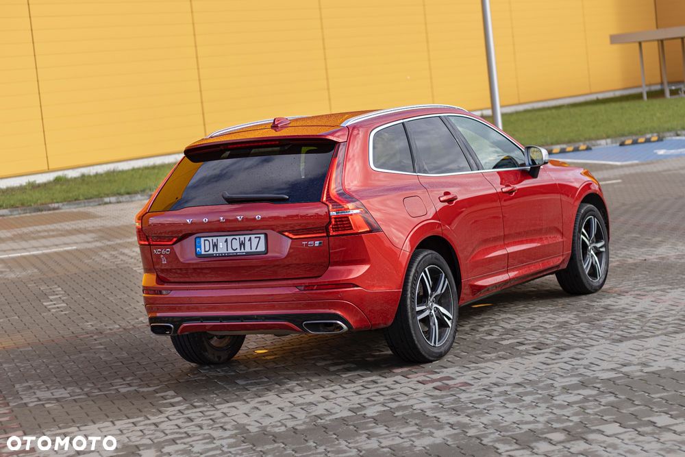 Volvo XC 60 T5 AWD R-Design - 11