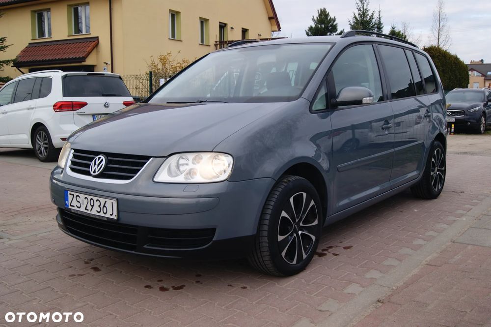 Volkswagen Touran 2.0 TDI Highline - 8