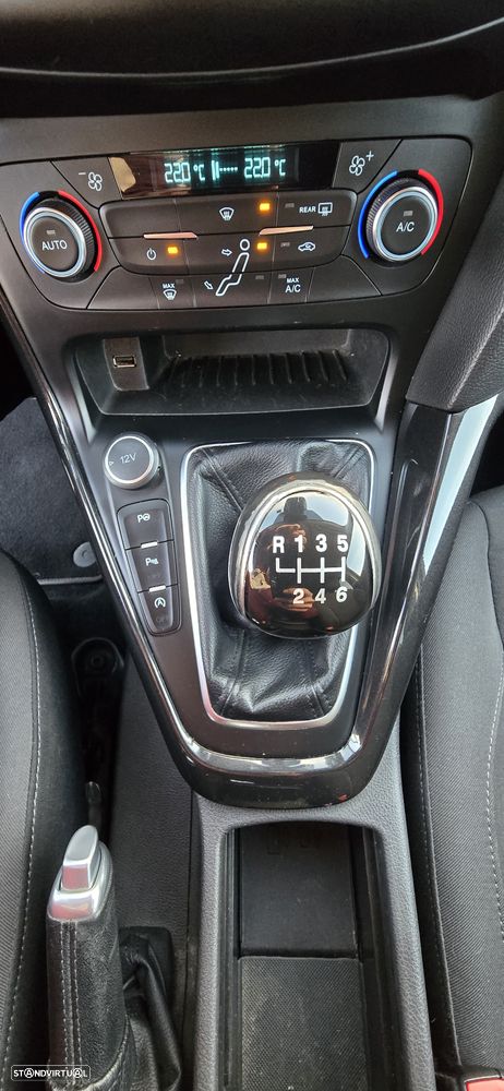 Ford Focus 1.0 EcoBoost Titanium - 19
