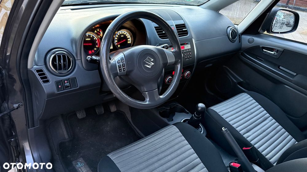 Suzuki SX4 1.6 VVT 4x2 Comfort - 17
