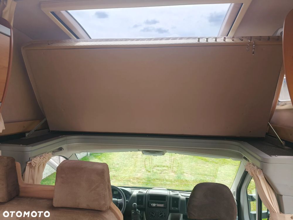 Eura Mobil TA690HB - 26