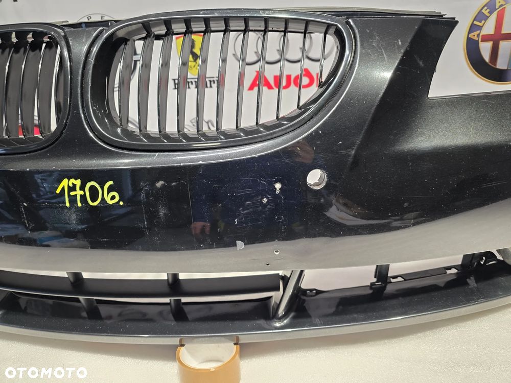 BMW E60 03-06 ZDERZAK PRZEDNI PRZÓD NA SPRYSKI + 4xPDC + INSTALACJA PDC + NERKI I GÓRNA CZĘŚĆ PASA , NR 5111703369 / 703369 , NR AUKCJI NZ1706 - 10