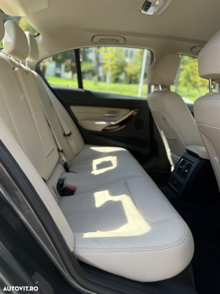 BMW Seria 3 318d xDrive Advantage - 15