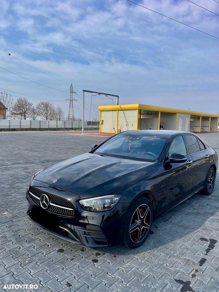 Mercedes-Benz E 300 4MATIC Aut. - 1