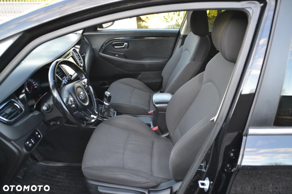 Kia Carens 1.6 GDI Business Line 7os EU6 - 34
