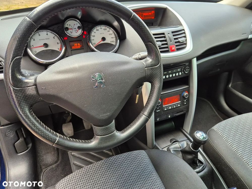 Peugeot 207 - 19