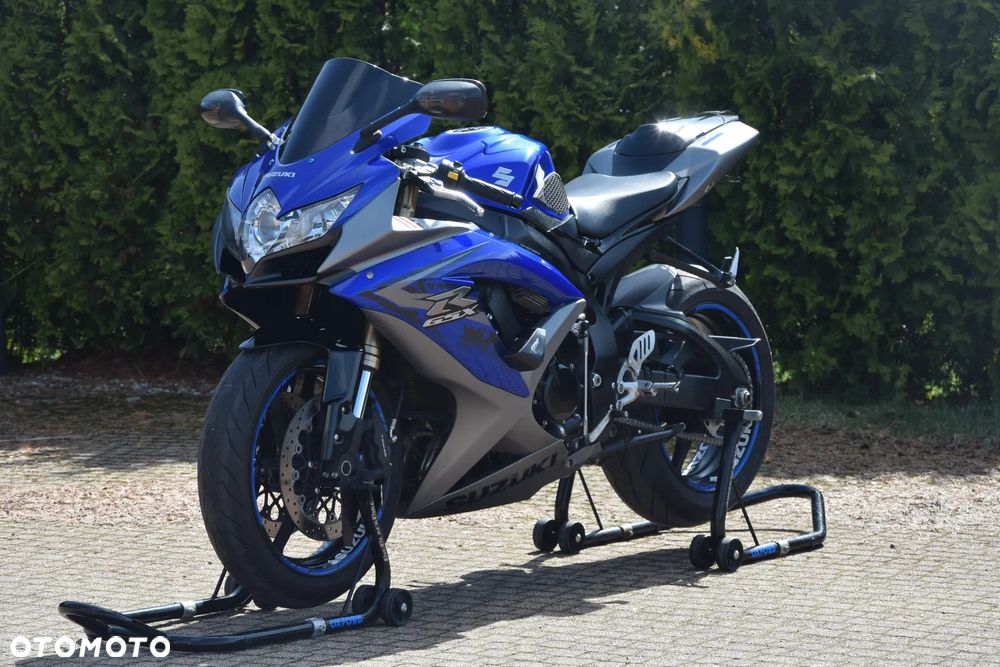 Suzuki GSX-R - 7