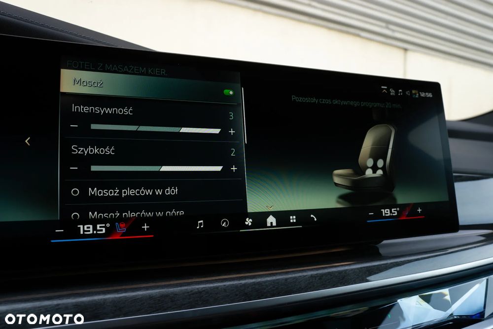 BMW i7 - 32
