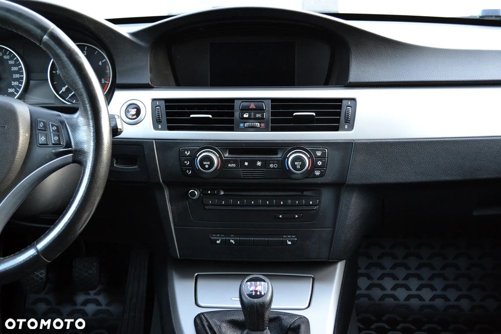 BMW Seria 3 320d DPF - 14