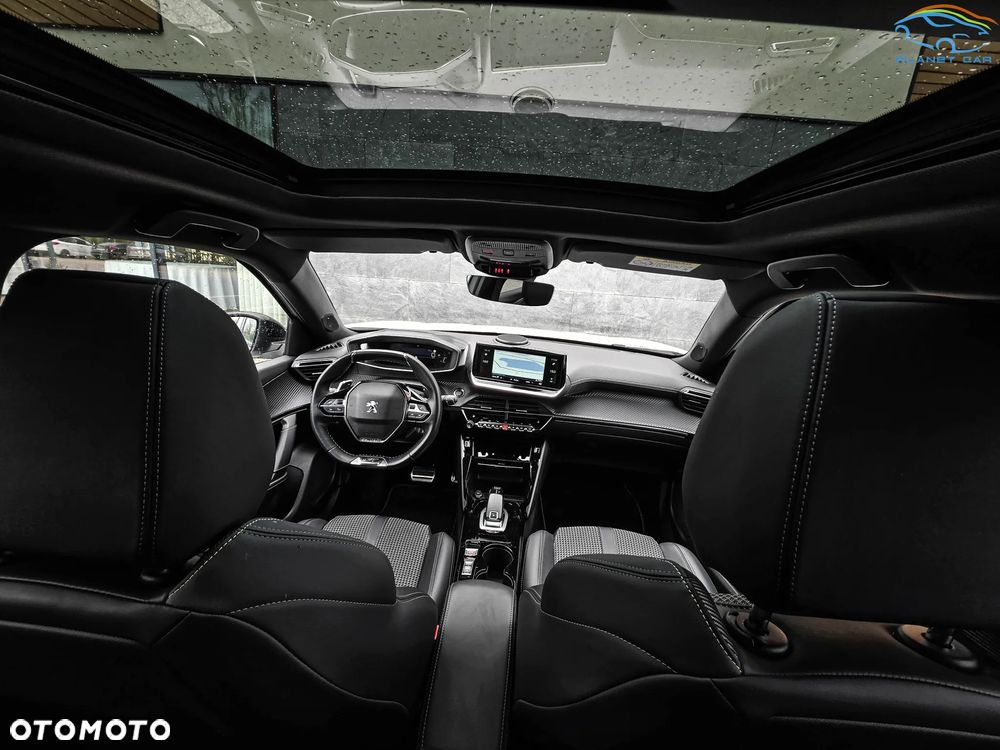 Peugeot 2008 PureTech 130 EAT8 GT - 17