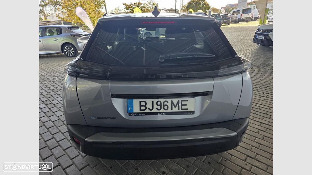 Peugeot e-2008 50 kWh Allure - 6