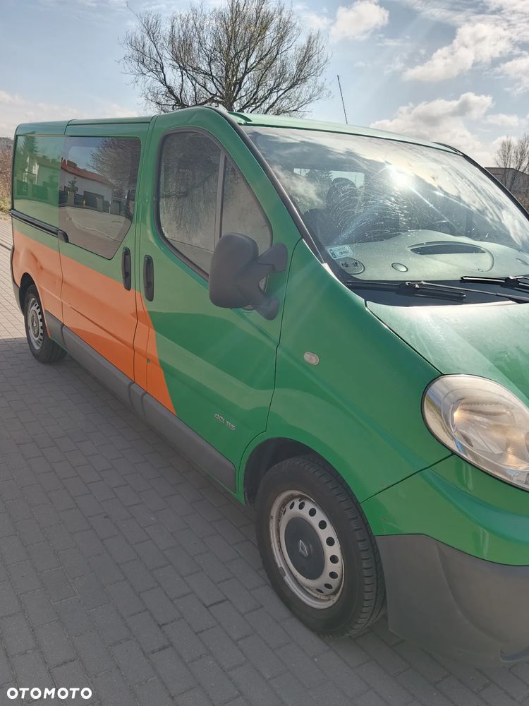Renault TRAFIC - 2