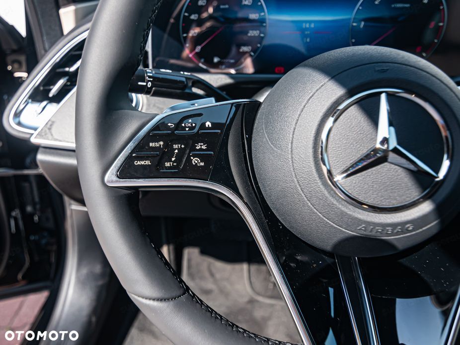 Mercedes-Benz Klasa E - 17