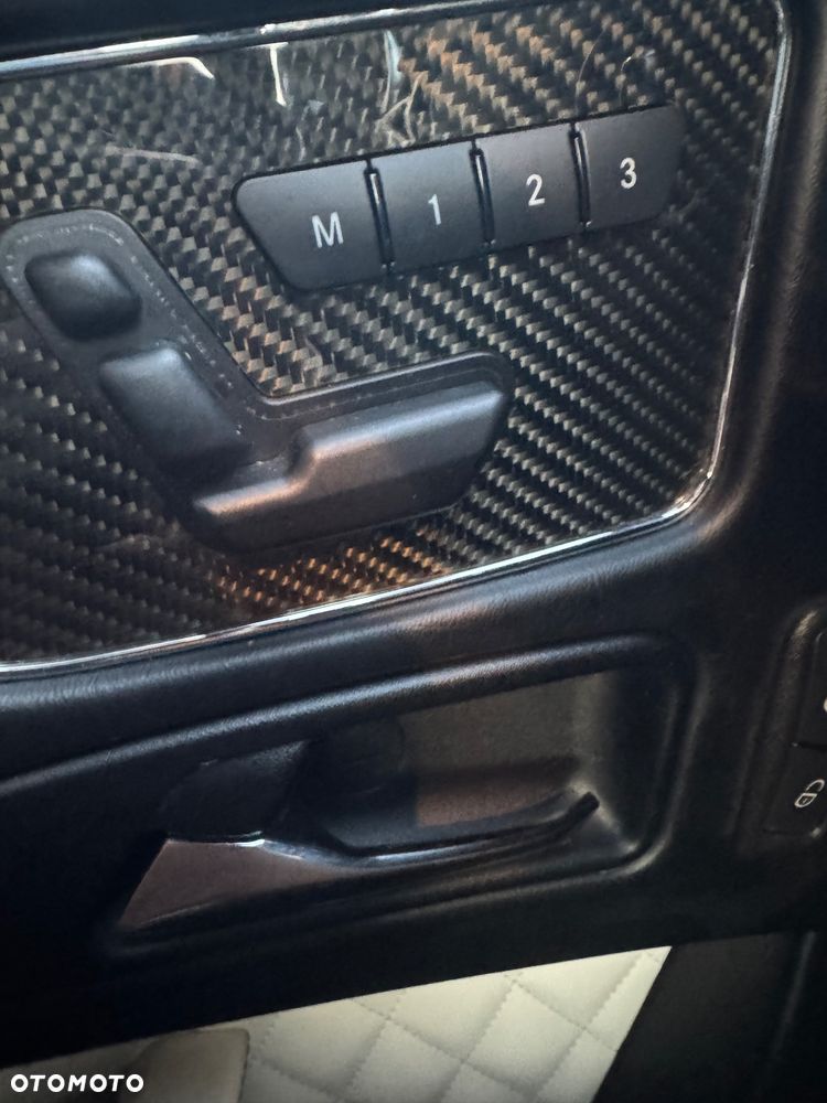 Mercedes-Benz Klasa G 63 AMG AMG SPEEDSHIFT 7G-TRONIC - 23