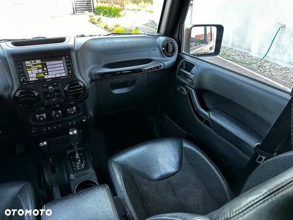 Jeep Wrangler 3.6 Unlim Sahara - 19