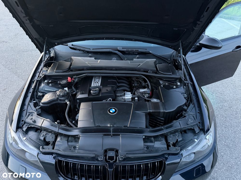 BMW Seria 3 320i Edition Sport - 17